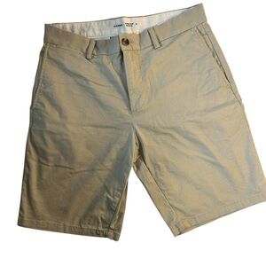 Old Navy Ultimate Slim Khaki Shorts Men’s 33 Flat Front Stretch